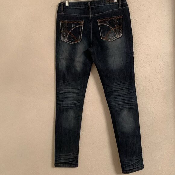 Women’s Distressed Jeans by Z Curve Dark Wash Denim Size 9/10 - Picture 2 of 9